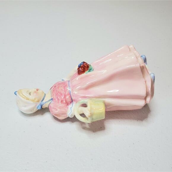Royal Doulton Tinkle Bell Porcelain Figurine 1677 Vintage - Picture 4 of 11